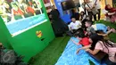 Sejumlah anak-anak asyik bermain perahu 3 dimensi di Kota Kasablanka, Jakarta (12/11). Dalam rangka ulang tahun ke 150, Nestle mengajak keluarga mengikuti kegiatan Swiss Village. (Liputan6.com/Fery Pradolo)