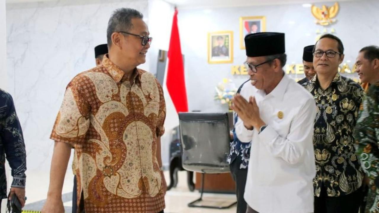 Kejati Sulteng Apresiasi Tata Kelola Transparan Perguruan Tinggi, Siap Jadi Pengajar di Kampus?