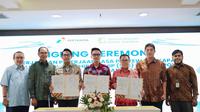 PT Pertamina Trans Kontinental (PTK) menandatangani pekerjaan jasa penyewaan kapal dan pengelolaan Ship to Ship (STS) dalam mendistribusikan penyaluran bahan bakar nabati (fatty acid methyl ester/FAME). (Foto: Pertamina)