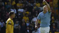 Erling Haaland. Striker anyar Manchester City asal Norwegia berusia 22 tahun ini menjadi pemain dengan nilai pasar tertinggi saat ini di Liga Inggris musim 2022/2023 dengan nilai mencapai 150 juta euro atau setara Rp2,2 triliun. Musim 2022/2023 ini ia langsung tampil impresif bersama The Citizens dengan mencetak 11 gol dan 1 assist dari total 7 laga di Liga Inggris. (AP/Rui Vieira)