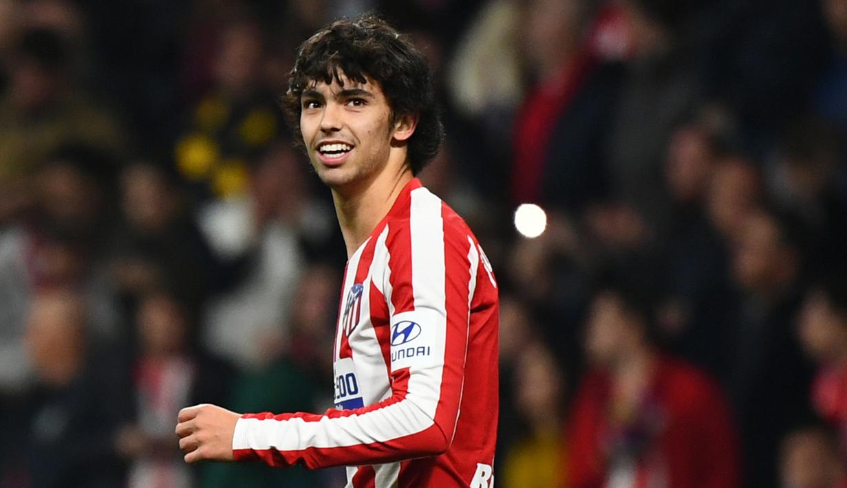 Joao Felix diboyong Atletico pada bursa transfer musim panas 2019. Pemain berusia 20 tahun ini dipinang dengan nilai transfer sebesar 126 juta euro. (AFP/Gabriel Bouys)