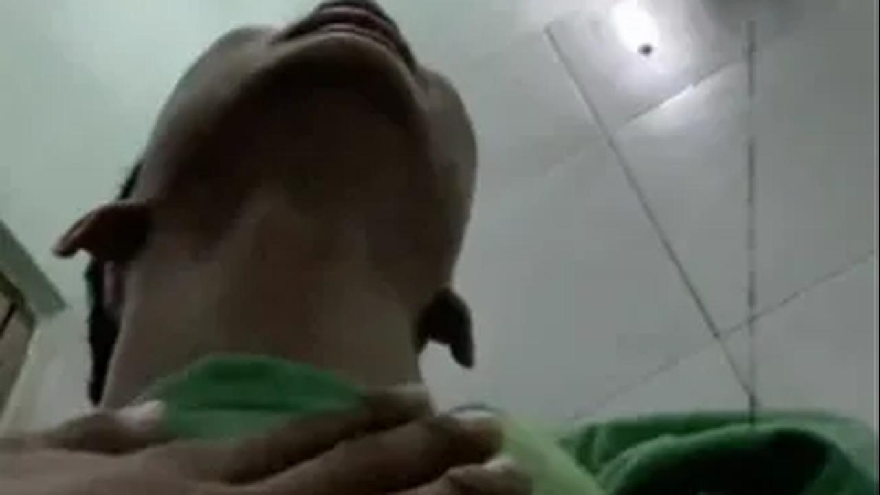 Badan Kurus karena Merasa Tertekan <br>