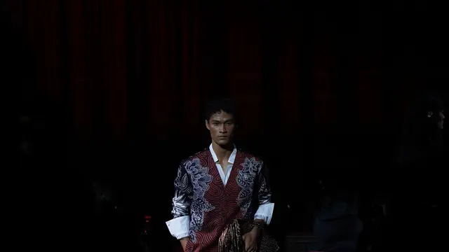 SMERTI: Iwan Tirta Runway Collection 2027