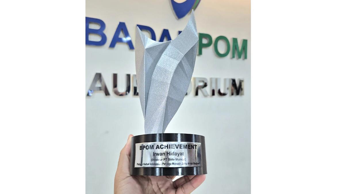 Sido Muncul Raih BPOM Achievement Award, Tegaskan Komitmen Jamu Ilmiah dan Aman