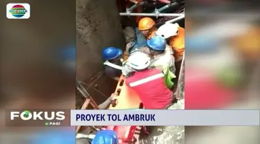 Bangunan proyek jalan Tol Manado-Bitung di Kabupaten Minahasa Utara, Sulawesi Utara, ambruk. Tiga pekerja bangunan tertimbun, namun baru satu korban yang berhasil dievakuasi dalam kondisi selamat.