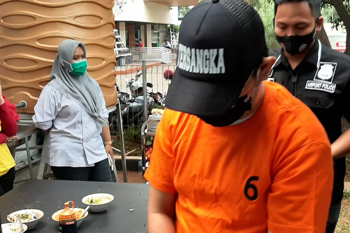 Pelaku pelecehan dan pemerasan penumpang di Bandara Soetta.