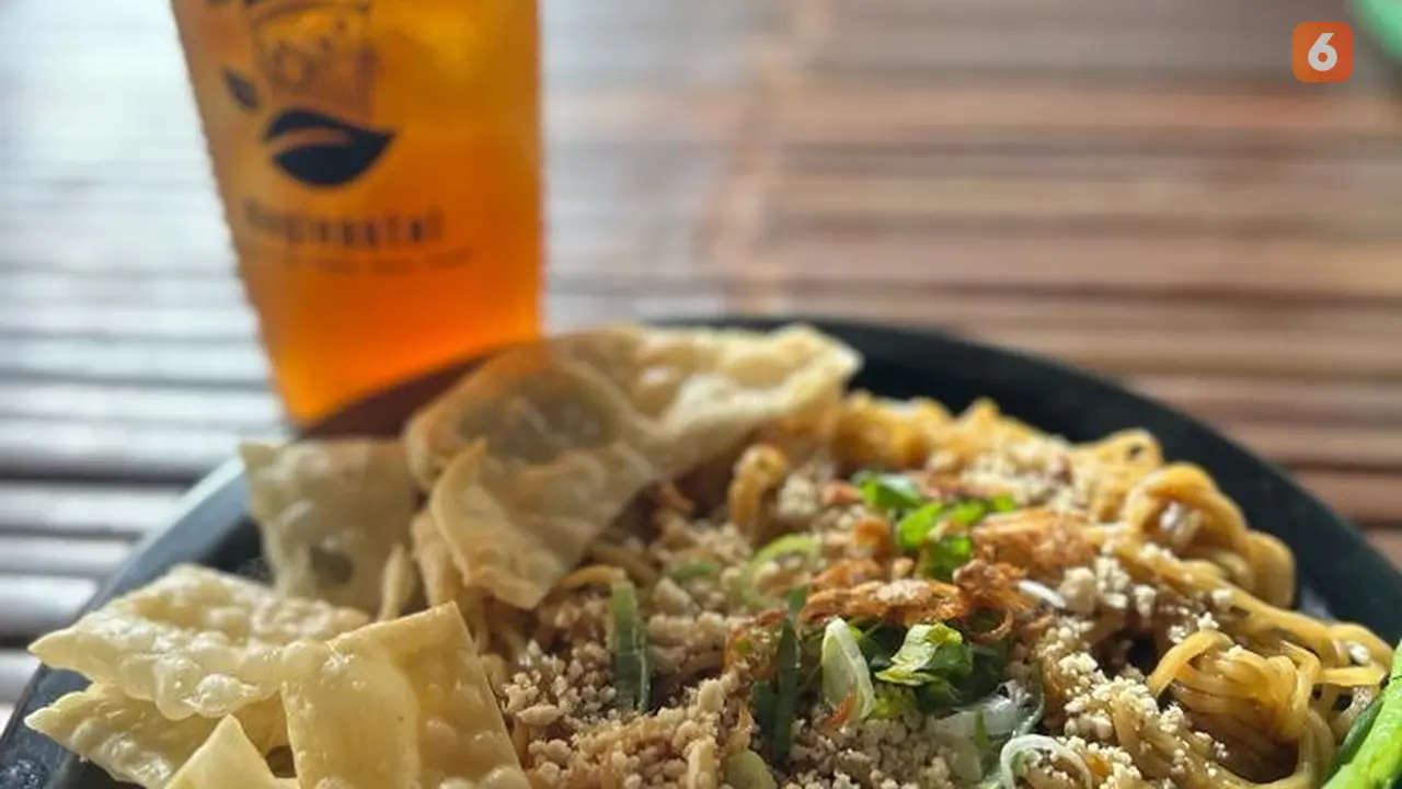Resep Mie Ayam ala Abang-abang Enak Tanpa Amis