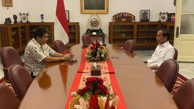 Maruarar Sirait pamit dari PDIP dan mengunggah di akun sosial media (sosmed) Instagram miliknya @maruararsirait foto dirinya bersama dengan Presiden Joko Widodo atau Jokowi.