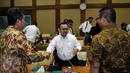Menteri ESDM Sudirman Said menghadiri rapat kerja dengan Kom‎isi VII DPR di Gedung DPR, Jakarta, Selasa (26/7). Raker menindaklanjuti temuan BPK ‎2015 soal penetapan harga solar yang menguntungkan badan usaha sebesar Rp 3,19 T. (Liputan6.com/Johan Tallo)