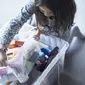 IKEA memberikan 1200 kotak penyimpanan mainan anak kepada RPTRA.