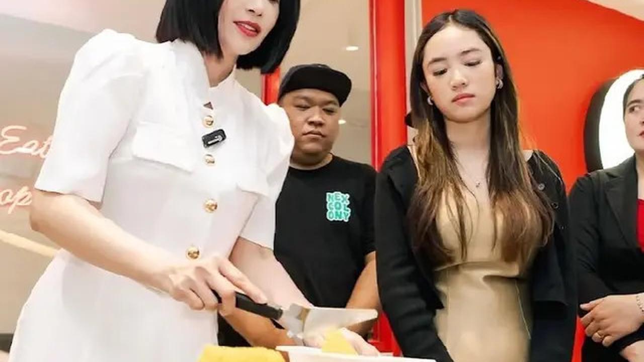 Foto Dearly Djoshua dan Putrinya yang Jarang Terekspos, Sama-Sama Cantik dan Memesona