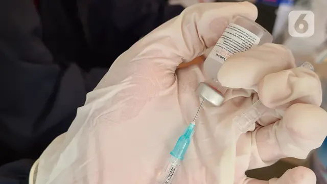 Vaksin Bagi Guru Jelang Belajar Tatap Muka Terbatas