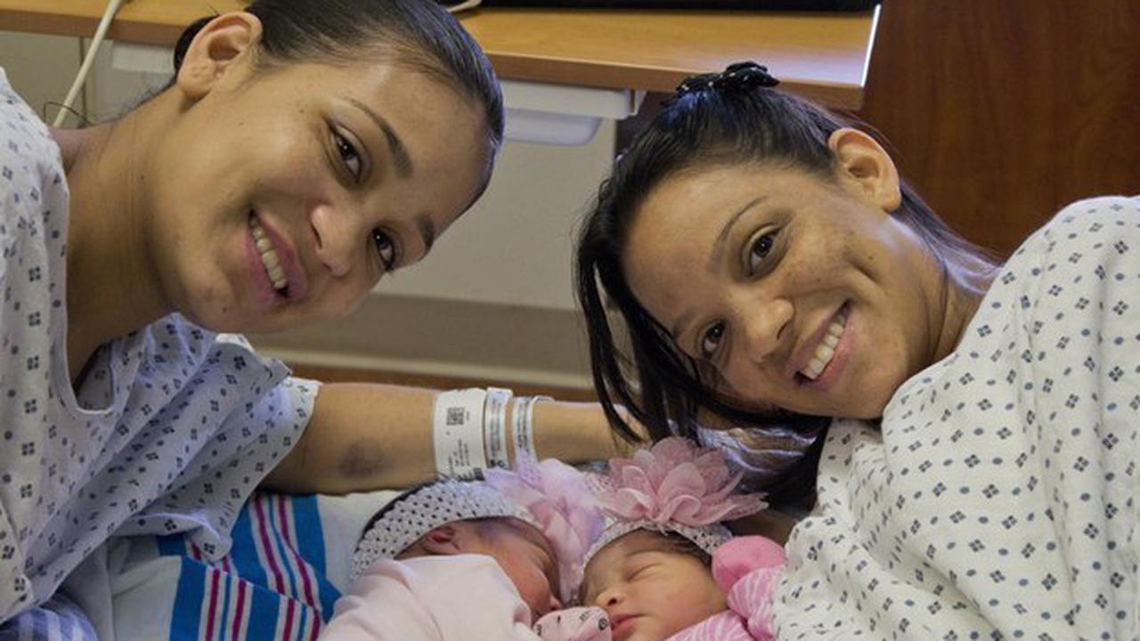 Kakak Beradik Lahirkan Anak Beda 15 Menit