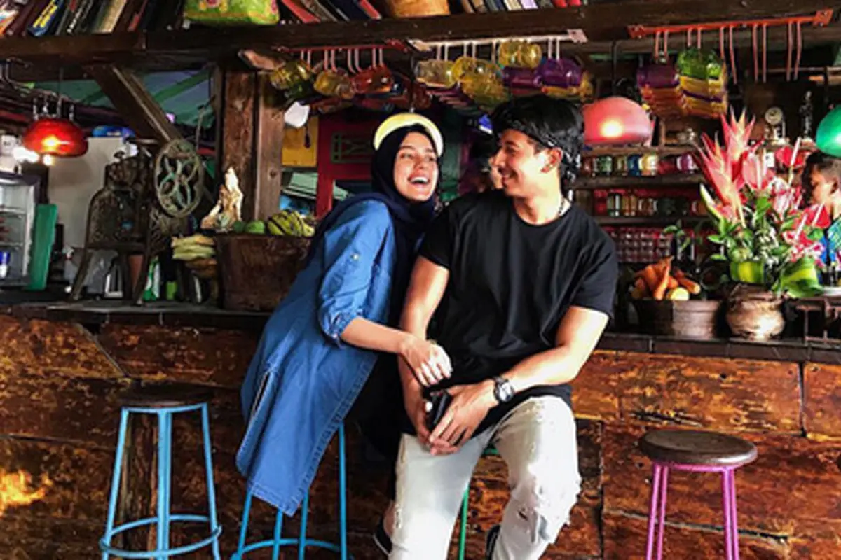 [Bintang] Fairuz A Rafiq dan Sonny Septian