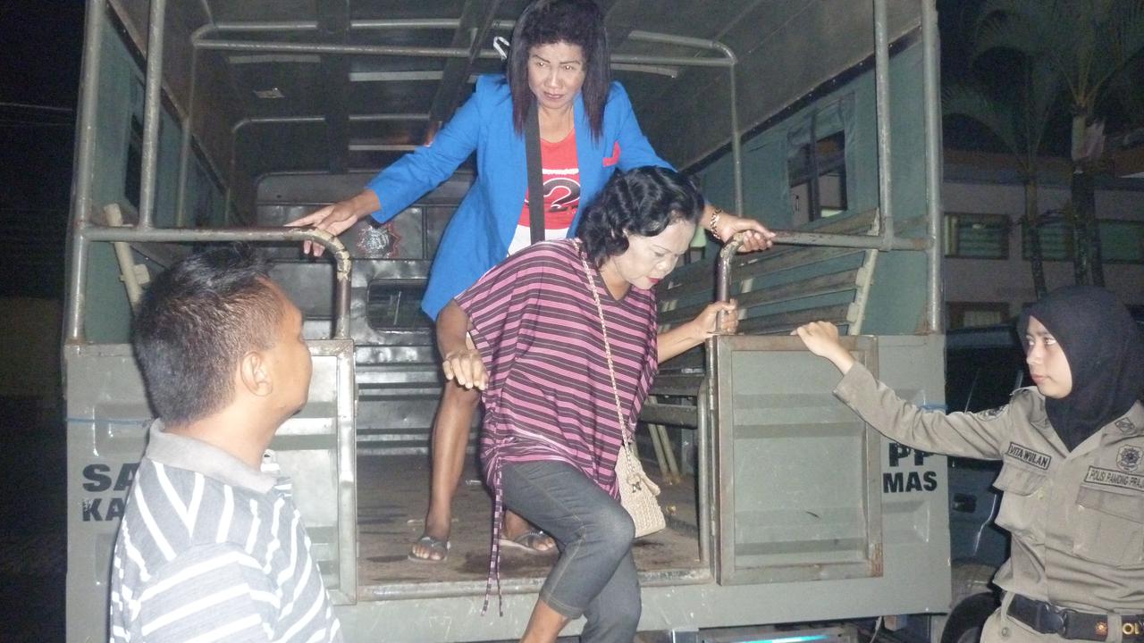 Jadi Tempat Prostitusi, Taman Kota Dirazia Petugas