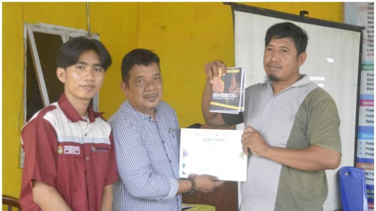 Tahukah Anda? Limbah Tongkol Jagung Jadi Briket Ramah Lingkungan, DEB Unhas Dorong Kemandirian Energi Bontomanai