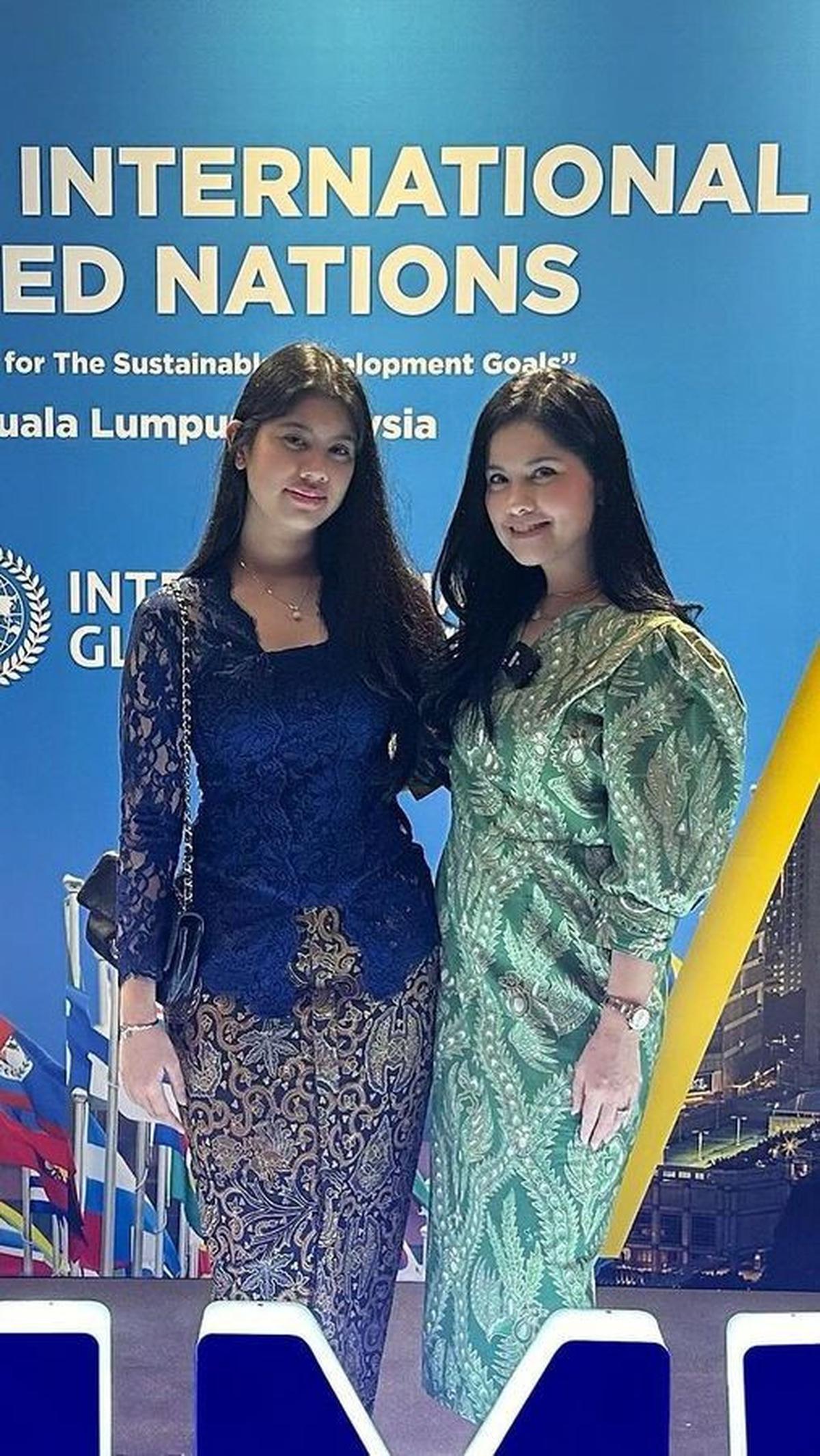 Keren Banget Almira