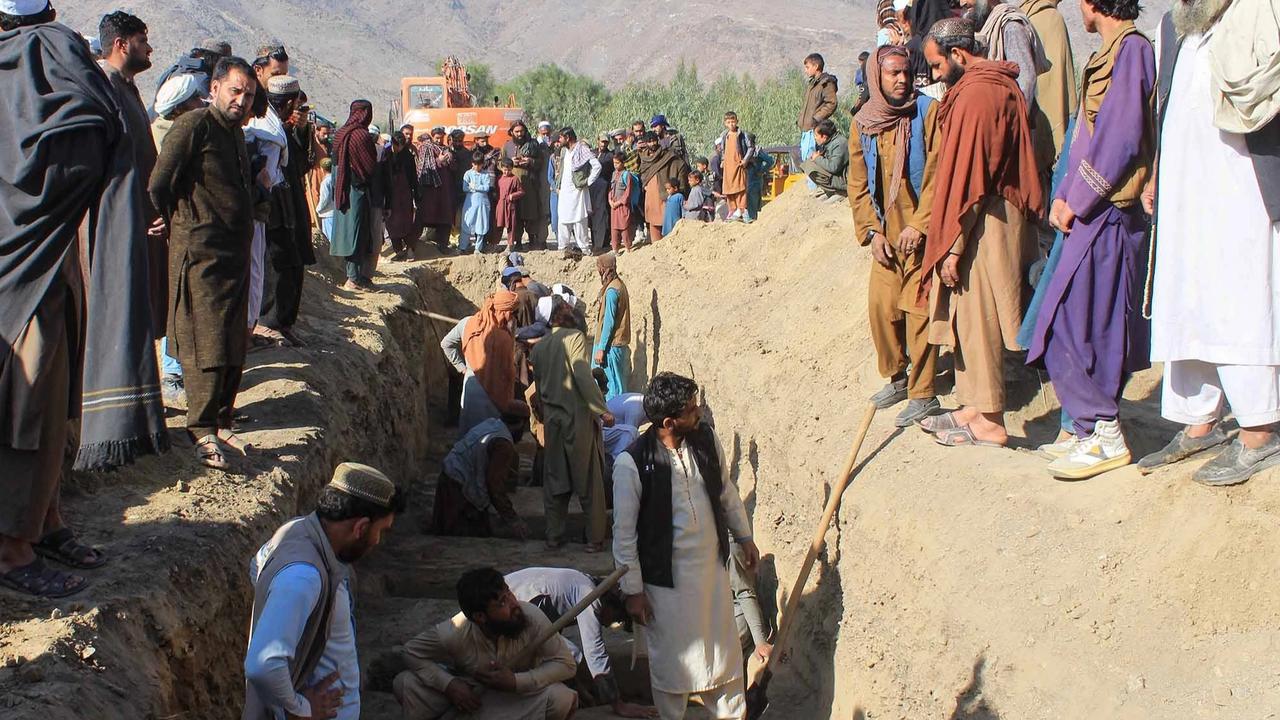 FOTO: Sedikitnya 17 Tewas dalam Serangan Lintas Batas Pakistan di Afghanistan
