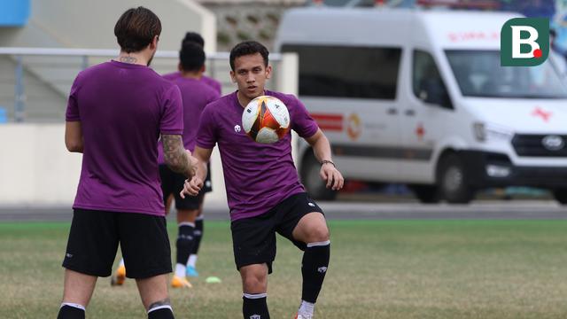 Foto: Dibohongi Vietnam, Timnas Indonesia Masih Latihan di Lapangan yang Buruk Jelang Hadapi Timor Leste di SEA Games 2021