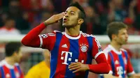 Gelandang Bayern Muenchen, Thiago Alcantara (Reuters/Kai Pfaffenbach)
