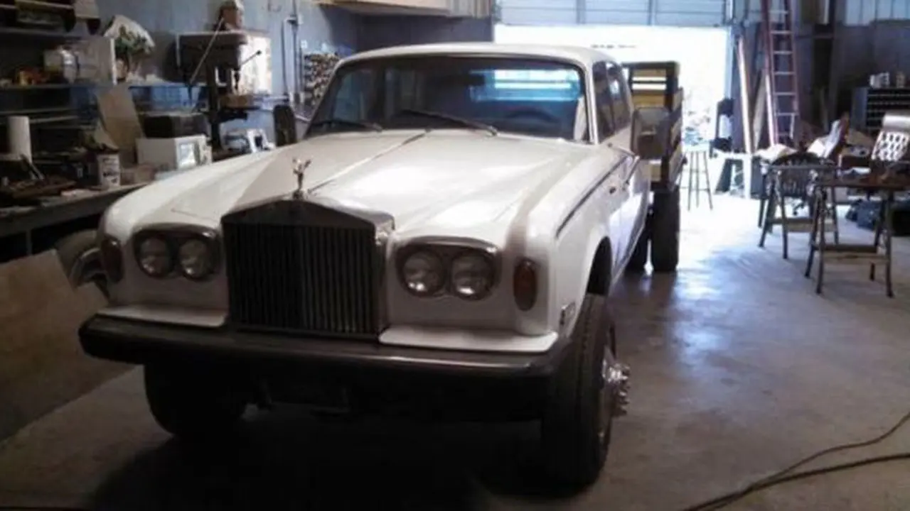 Petani ini Sulap PIkap Miliknya Jadi Mirip Rolls Royce