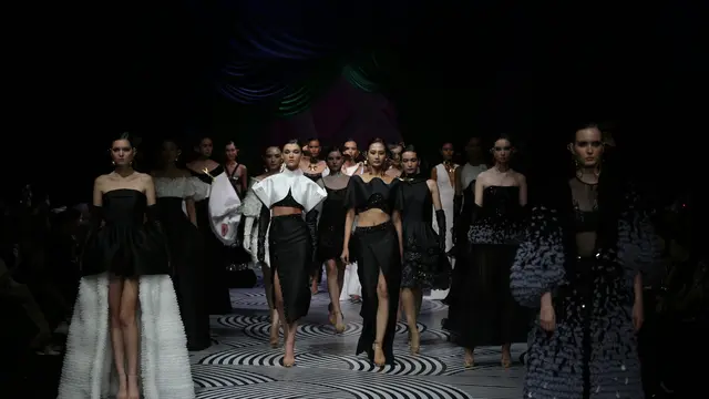 Sebastian Gunawan Signature