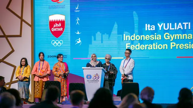 Persani memberikan pemaparan di Kongres FIG