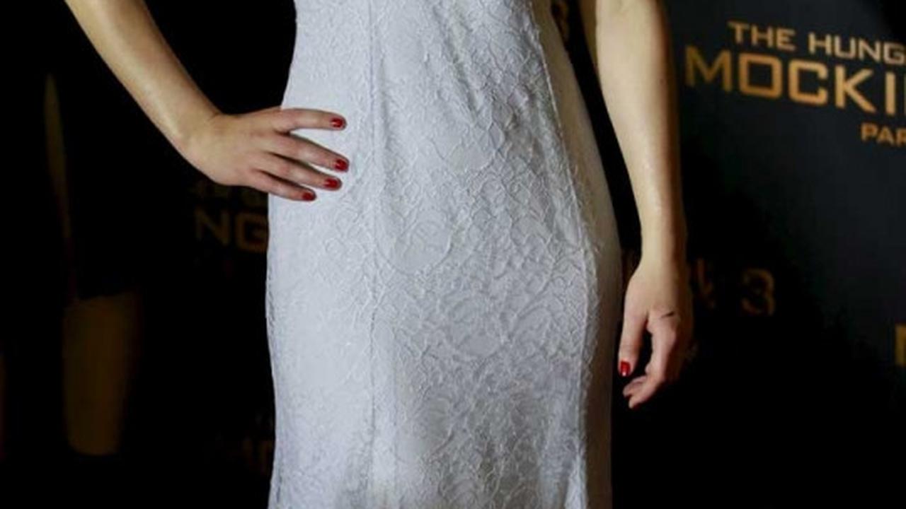Jennifer Lawrence cantik mempesona di premier film terbaru di China