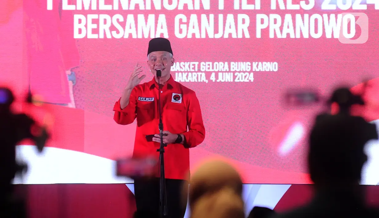 "Ganjar presiden, Ganjar presiden, Ganjar presiden," kata ribuan kader PDIP yang saling bersahutan. (merdeka.com/Arie Basuki)