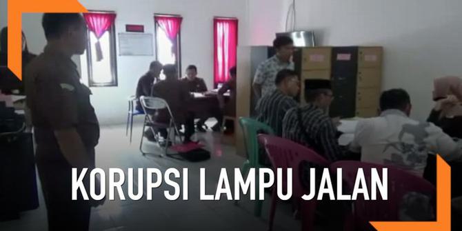 VIDEO: Dugaan Korupsi Lampu Jalan, Puluhan Kades Diperiksa