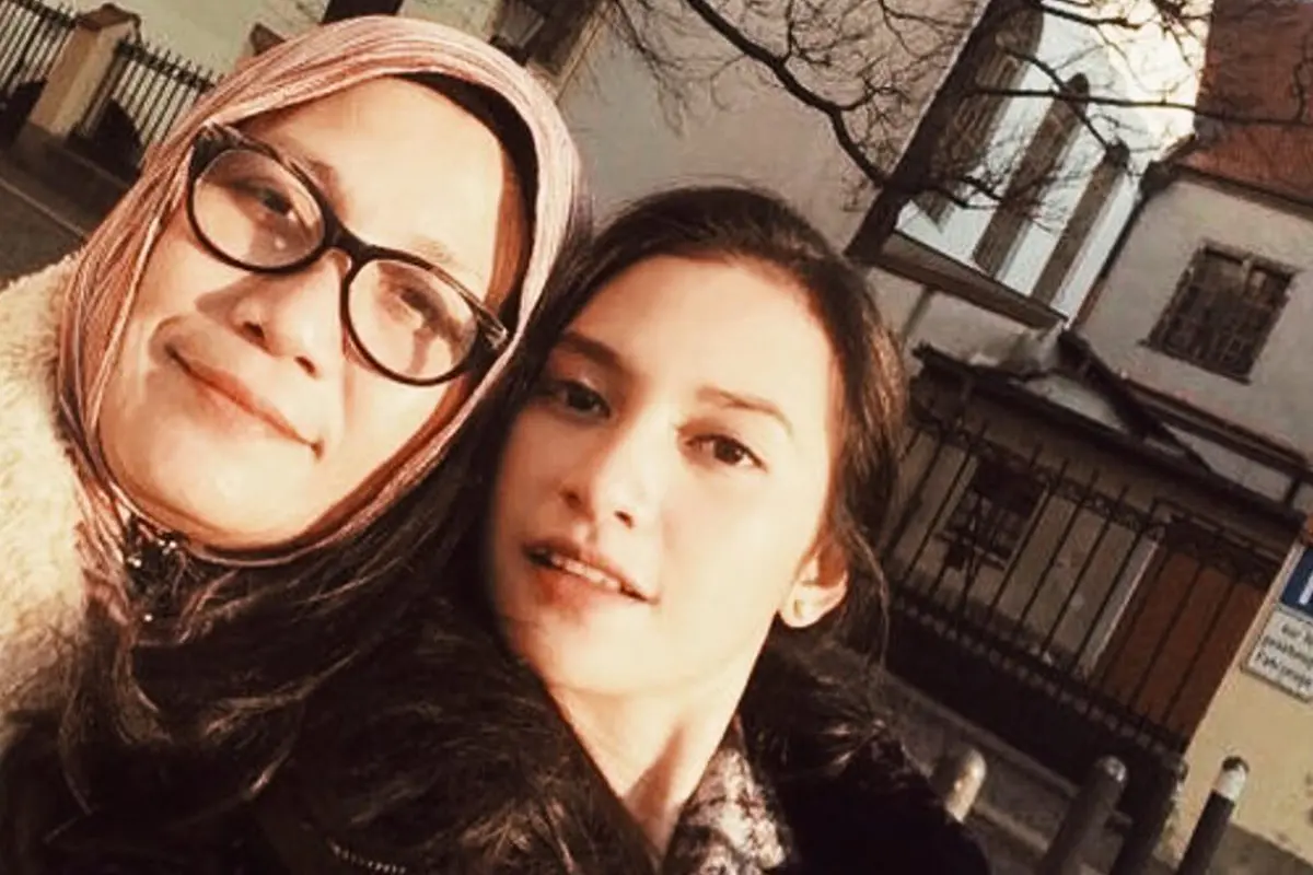 FOTO: Hubungannya Disebut Retak, Ini Momen Kebersamaan Indah Permatasari dan Ibunya