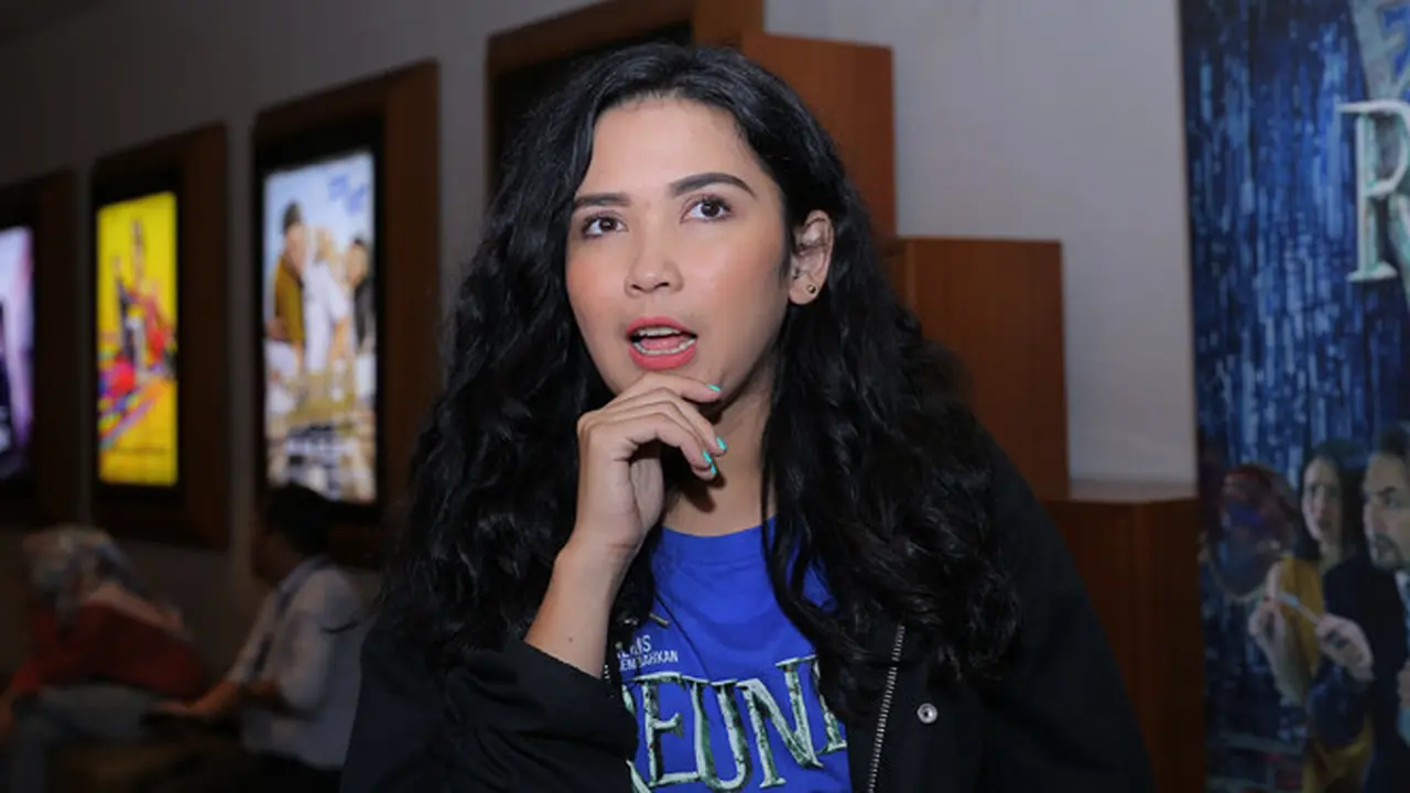 [Bintang] Dinda Kanya Dewi