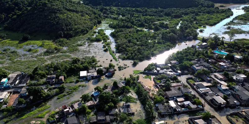 Banjir Terjang Kawasan Duque de Caxias Brasil