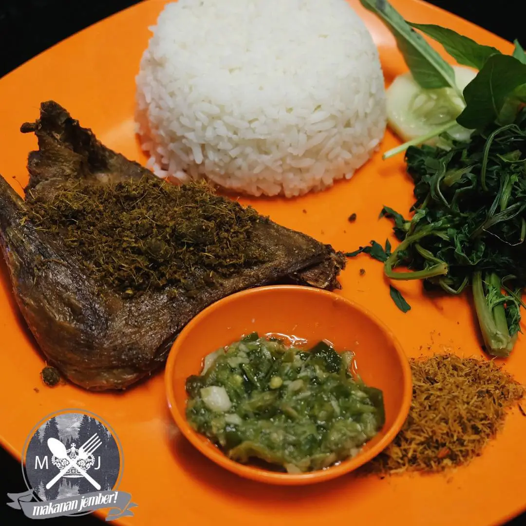Bebek Mbegor, kuliner Jember, Jawa Timur. (Sumber Foto: makananjember/Instagram)