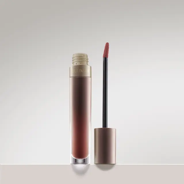 Tren Makeup Look 2024 yang Lagi Populer: Gleaming Bronze vs Gleaming Coral, Mana yang Sesuai Karaktermu?