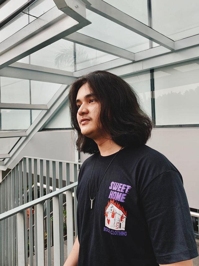 Potret Terbaru Esa Sigit (sumber: instagram/esasigit)