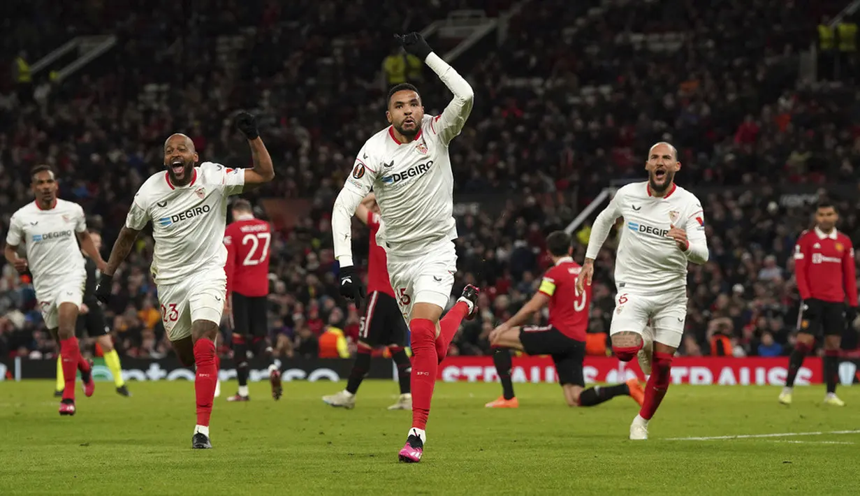 <p>Dua gol bunuh diri di penghujung laga gagalkan kemenangan Manchester United atas Sevilla pada pertandingan tersebut. (Nick Potts/PA via AP)</p>