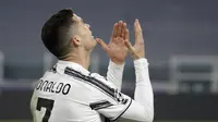 Bintang Juventus Cristiano Ronaldo meratapi kegagalannya (AP)