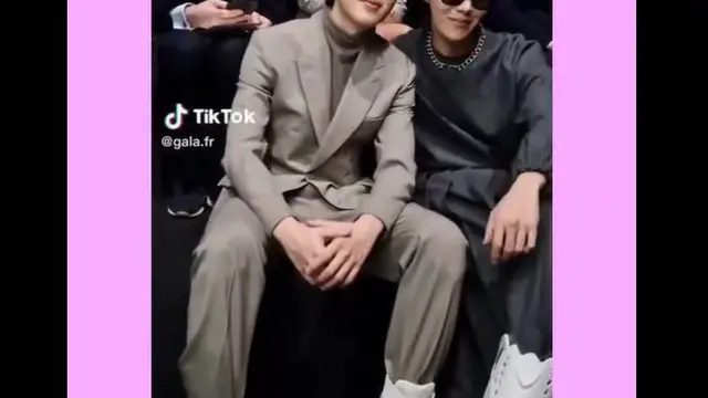 Adu Gaya Jimin Versus J-Hope BTS di Show Dior Paris Fashion Week 2023