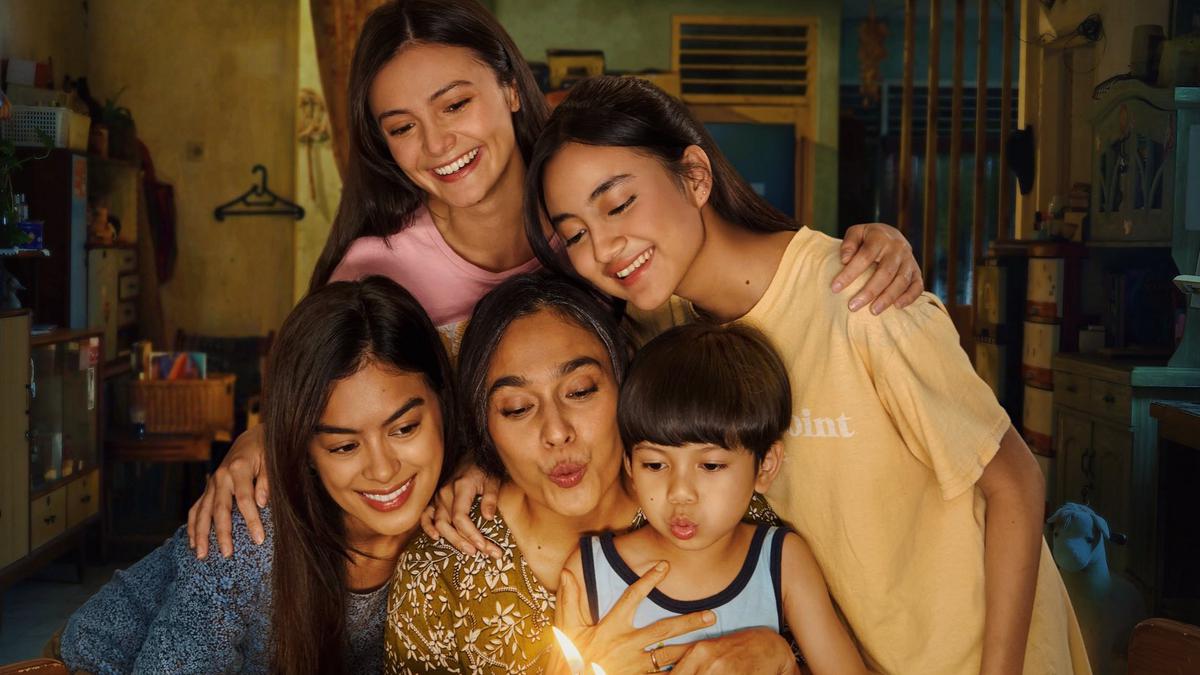 10 Rekomendasi Film Keluarga Indonesia yang Paling Menyentuh untuk Ditonton di Akhir Pekan