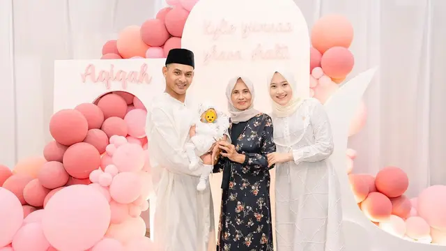 7 Momen Akikah Putri Yeni Inka, Ini Penjelasan Arti Nama Anaknya
