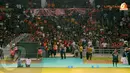 Ratusan fans Timnas Belanda memenuhi tribun barat Stadion Gelora Bung Karno untuk menyaksikan sesi latihan terakhir tim asuhan van Gaal pada Kamis 6 Juni 2013 (Liputan6.com/ Helmi Fithriansyah.)