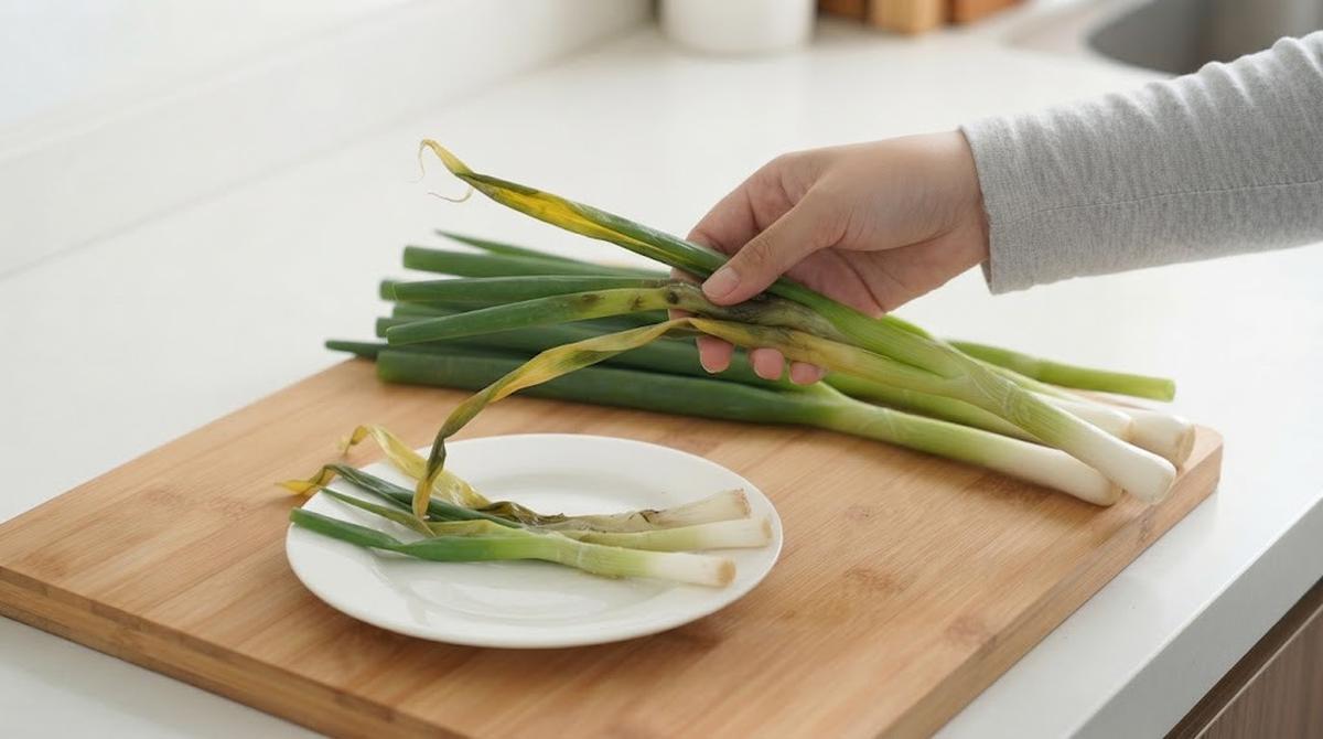 Cara Menyimpan Daun Bawang agar Awet Berminggu-minggu