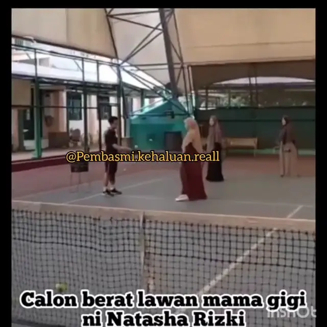 [Fimela] Natasha Rizki latihan tenis