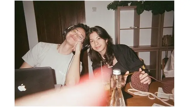 Tristan Juliano dan sang kekasih terlihat mirip