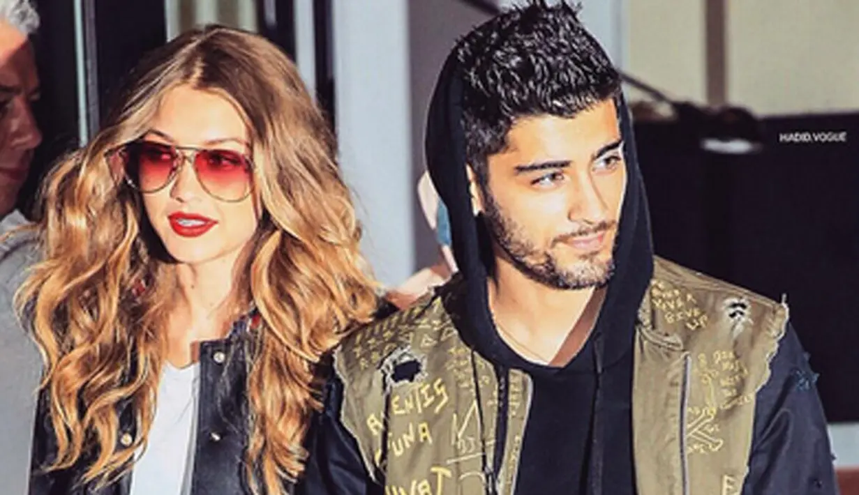 Disebutkan bahwa keduanya terlihat di bilangan New York dengan bergaya punk rock seperti berada di London pada tahun 1960an. Gigi memakai jaket kulit dan dipadukan dengan skinny jeans. (Instagram/gigihadid)