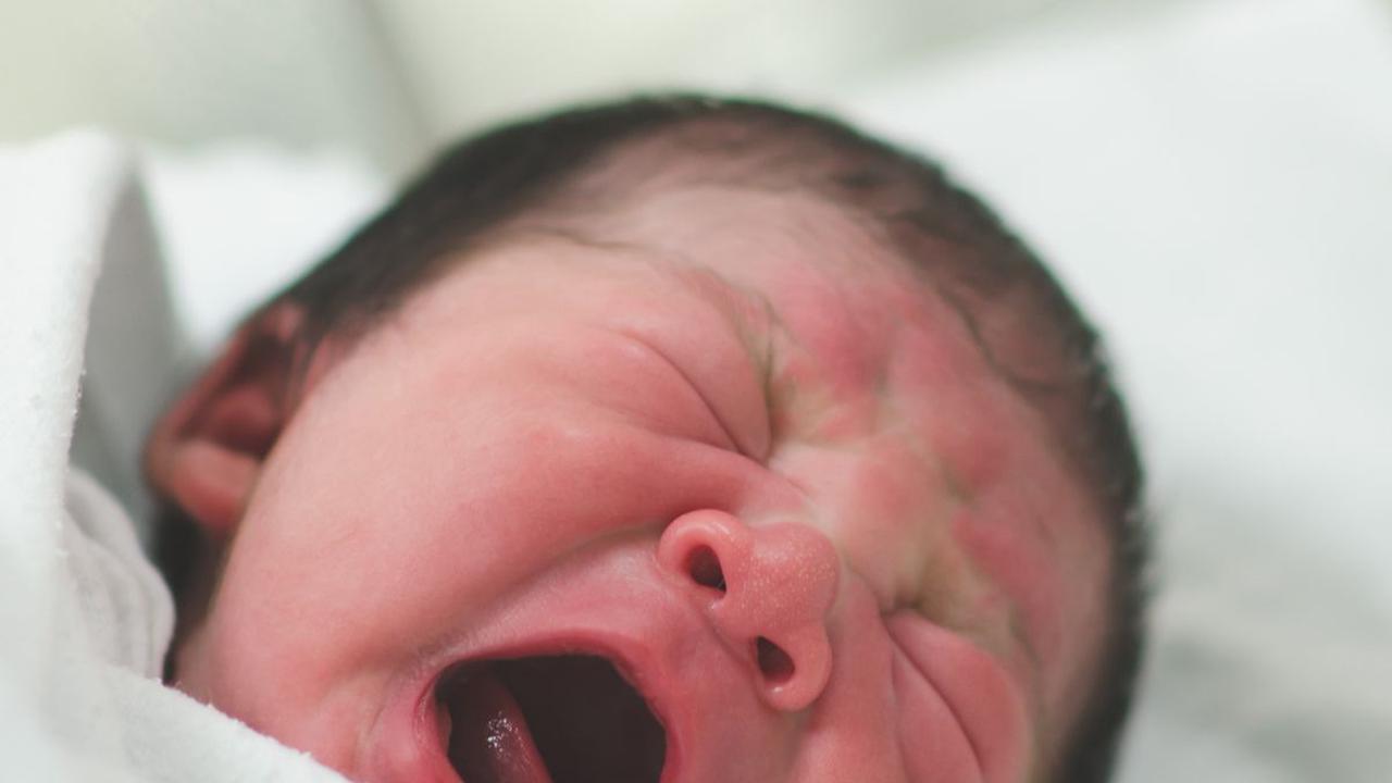 Penyebab Biang Keringat pada Bayi