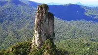 6 Fakta Menarik Gunung Puruk Sandukui yang Terkenal dengan Jalur Pendakian Janda
