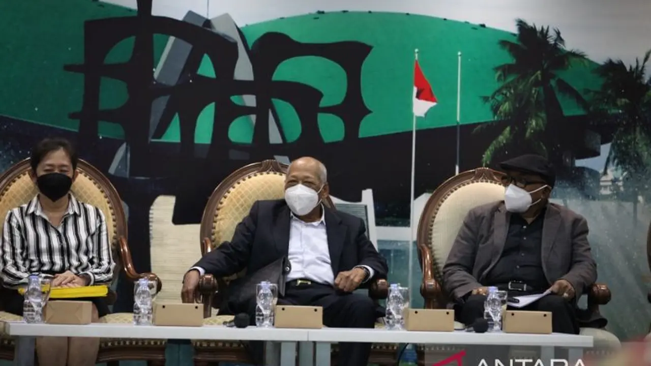 Anggota Komisi III DPR RI I Wayan Sudirta (tengah) menjadi pembicara dalam diskusi Forum Legislasi DPR bertajuk “RUU Pertanahan: Komitmen DPR Berantas Mafia Tanah”, di Kompleks Parlemen, Jakarta, Selasa. (ANTARA/Dokumentasi Pribadi)