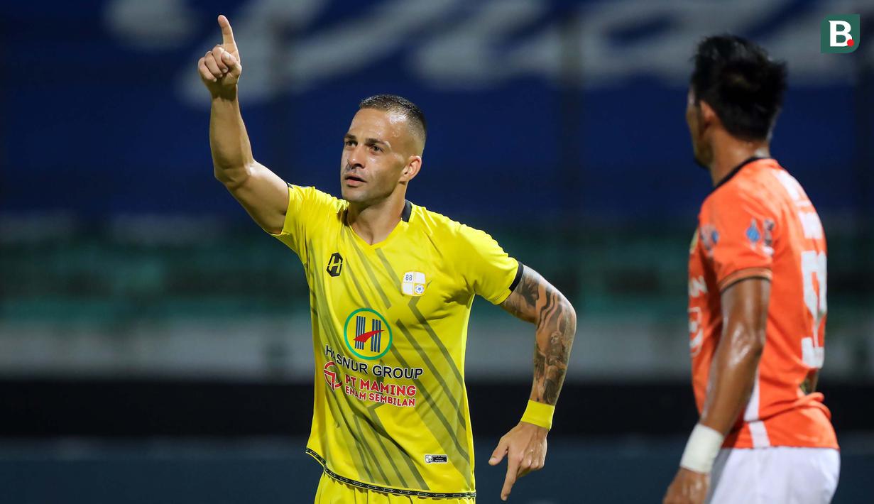 Barito Putera berhasil menjebol gawang Persija Jakarta pada menit ke-16 melalui gol Aleksandar Rakic. (Bola.com/Bagaskara Lazuardi)